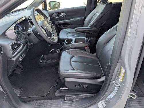 Ceramic Gray Clearcoat 2025 Chrysler Pacifica Select