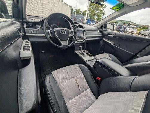 Barcelona Red Metallic 2014 Toyota Camry SE