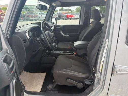 Billet Silver Metallic Clearcoat 2015 Jeep Wrangler Unlimited Sahara