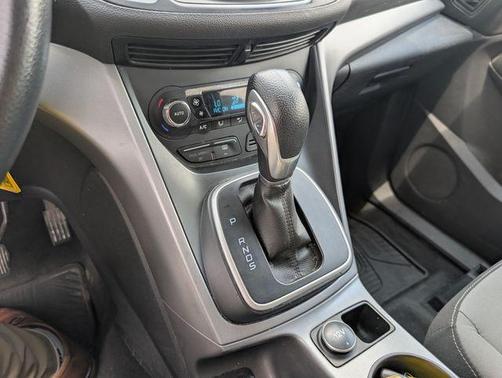 Sunset 2014 Ford Escape SE