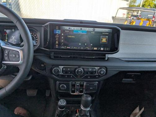 Black Clearcoat 2025 Jeep Wrangler Sahara