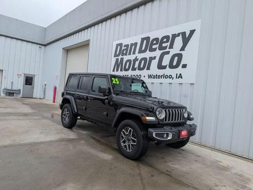 Black Clearcoat 2025 Jeep Wrangler Sahara