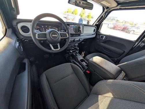 Black Clearcoat 2025 Jeep Wrangler Sahara