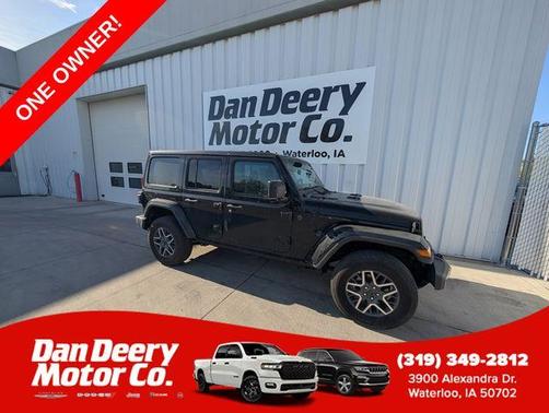 Black Clearcoat 2025 Jeep Wrangler Sahara