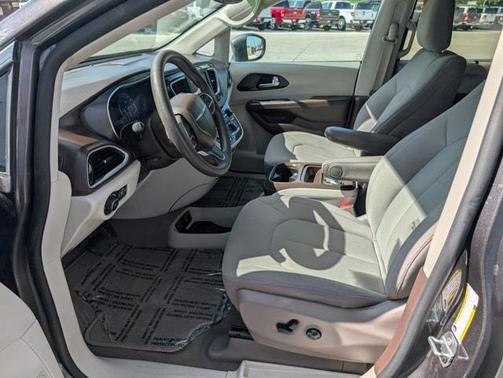 2020 Chrysler Pacifica Touring