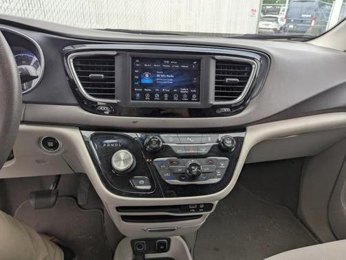 2020 Chrysler Pacifica Touring