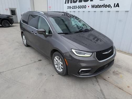 2021 Chrysler Pacifica Touring-L