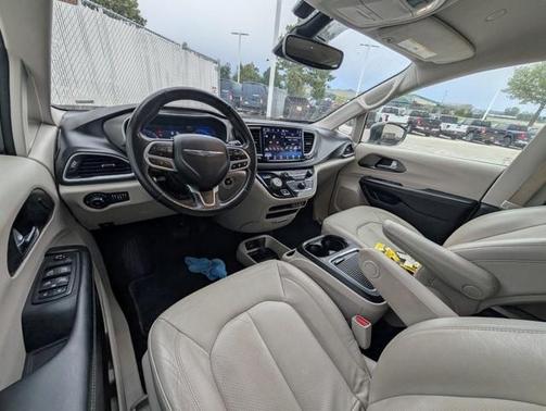 2021 Chrysler Pacifica Touring-L
