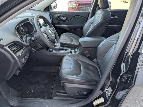 2022 Jeep Cherokee Latitude Lux