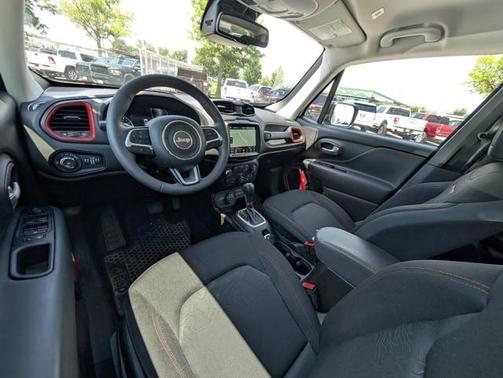 2023 Jeep Renegade Trailhawk