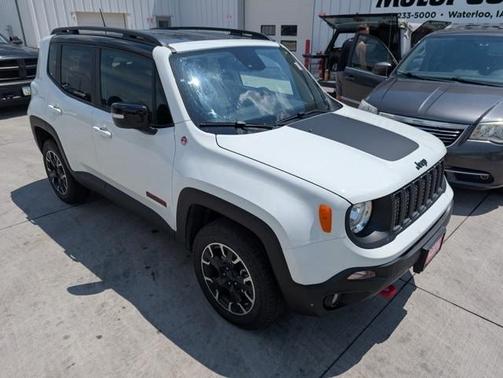 2023 Jeep Renegade Trailhawk