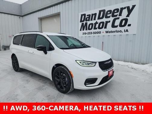 2026 Chrysler Pacifica Select