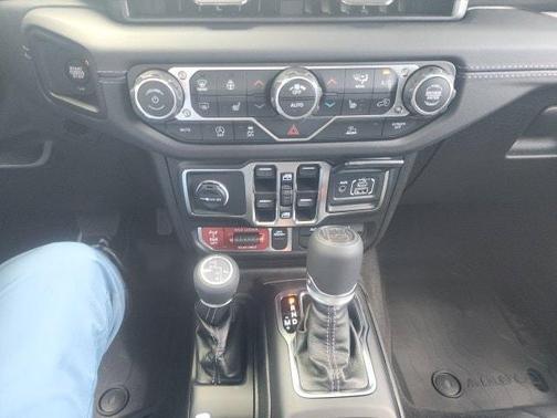 Black Clearcoat 2026 Jeep Wrangler Sport
