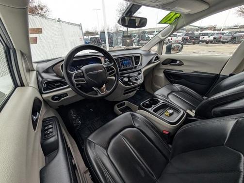 2020 Chrysler Voyager LXI