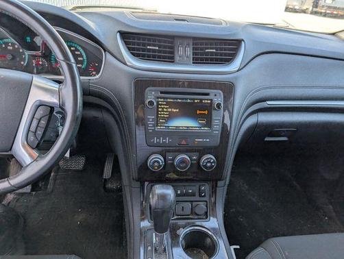 Champagne Silver 2016 Chevrolet Traverse 1LT