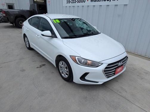 2018 Hyundai ELANTRA SE