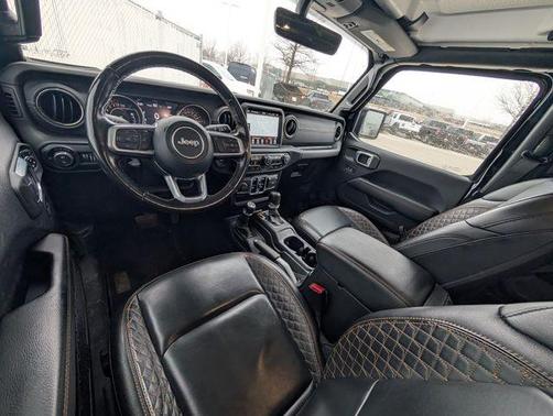 Black Clearcoat 2021 Jeep Gladiator Overland