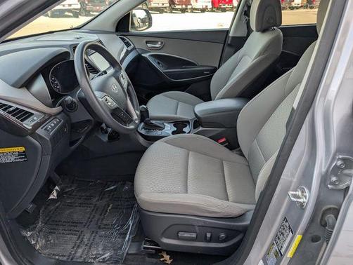 2018 Hyundai SANTA FE SE