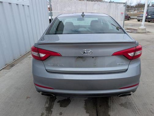 2015 Hyundai SONATA Sport