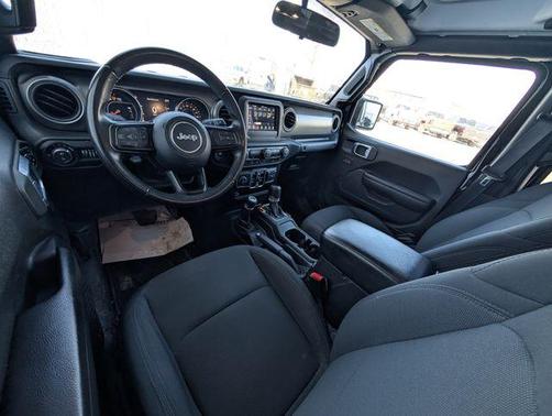 2021 Jeep Gladiator Sport