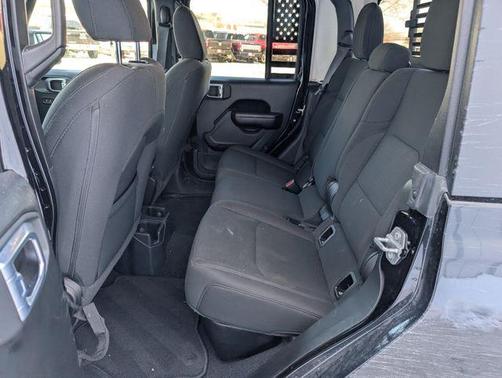 2021 Jeep Gladiator Sport