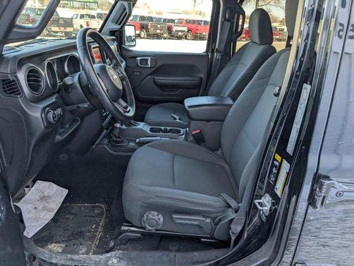 2021 Jeep Gladiator Sport