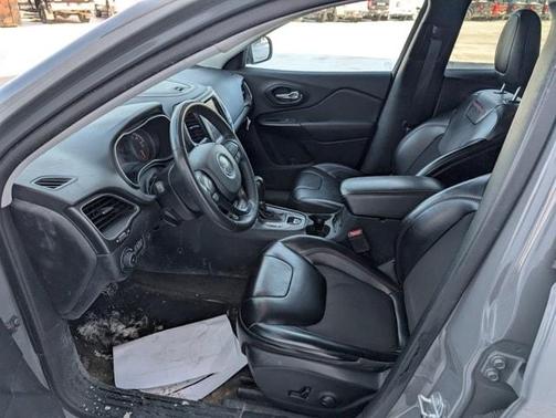 2023 Jeep Cherokee Trailhawk