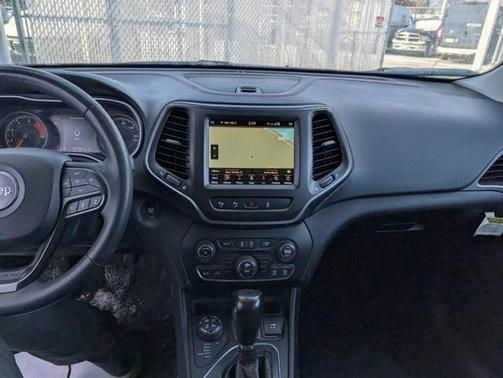 2023 Jeep Cherokee Trailhawk