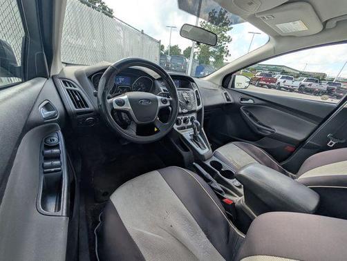 Sterling Gray Metallic 2014 Ford Focus SE