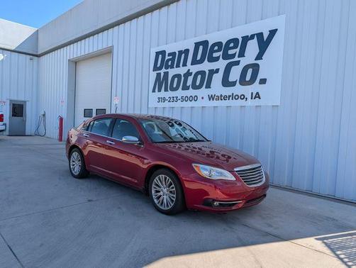 Deep Cherry Red Crystal Pearlcoat 2013 Chrysler 200 Limited