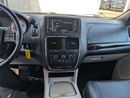 White Knuckle Clearcoat 2019 Dodge Grand Caravan SXT