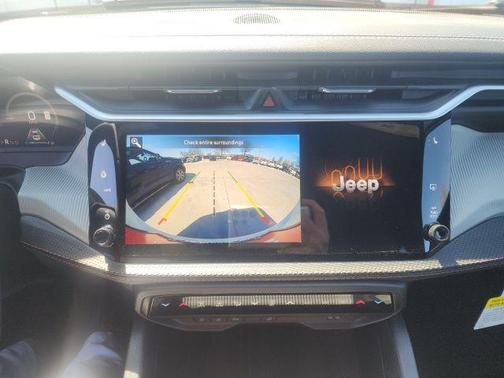 Bright White Clearcoat 2026 Jeep Cherokee LAREDO/LIMITED