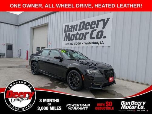 2022 Chrysler 300 Touring L