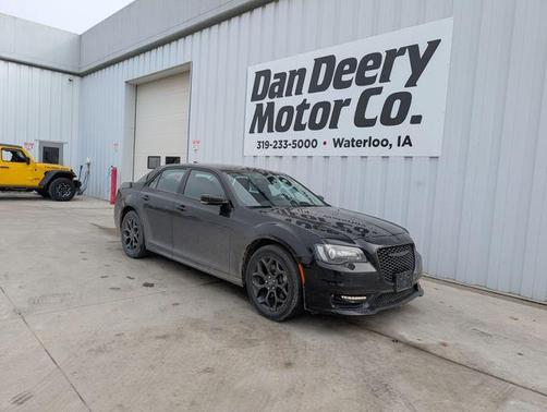 2022 Chrysler 300 Touring L