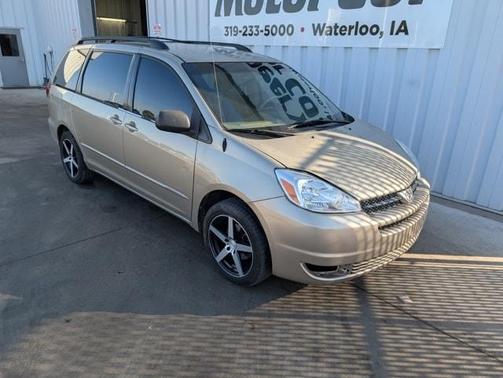 2004 Toyota Sienna CE