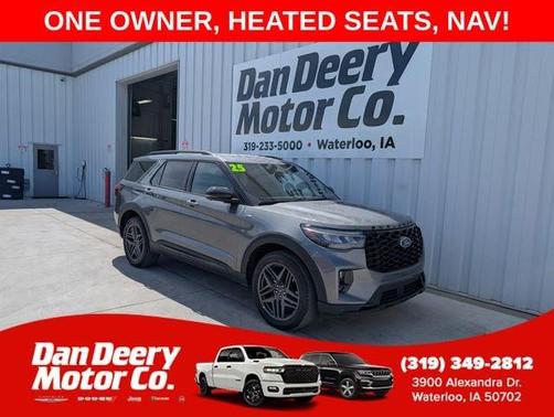 Gray Metallic 2025 Ford Explorer ST-Line