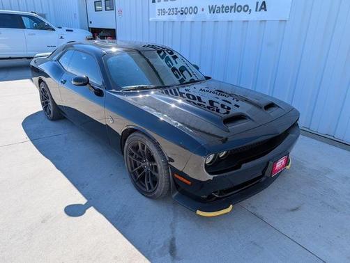 Pitch Black Clearcoat 2023 Dodge Challenger SRT Hellcat