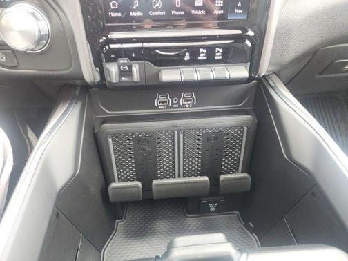 Molten Red Pearlcoat 2027 RAM 1500 Laramie