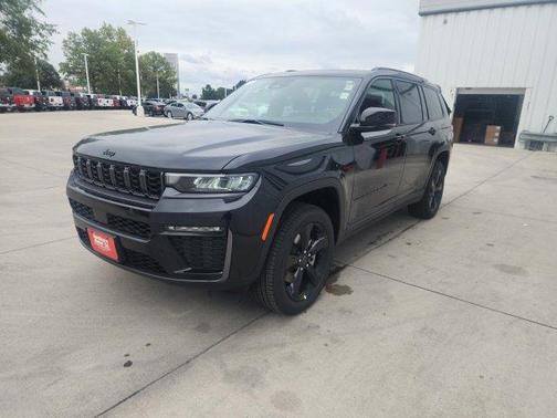 Gloss Black 2027 Jeep Grand Cherokee L Limited