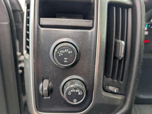 Silver Ice Metallic 2018 Chevrolet Silverado 1500 LT