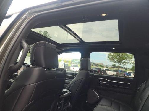 TANK 2027 RAM 1500 Laramie