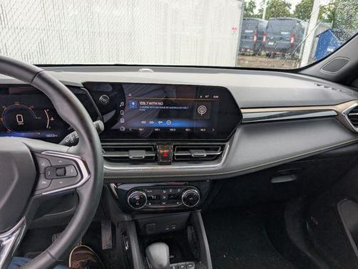 Summit White 2024 Chevrolet Trailblazer ACTIV