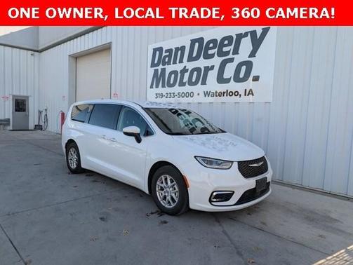 2023 Chrysler Pacifica Touring-L