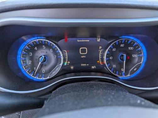 2023 Chrysler Pacifica Touring-L