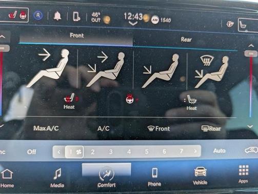 2023 Chrysler Pacifica Touring-L