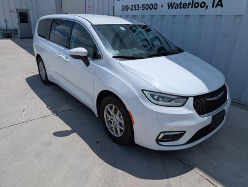 Bright White Clearcoat 2023 Chrysler Pacifica Touring-L