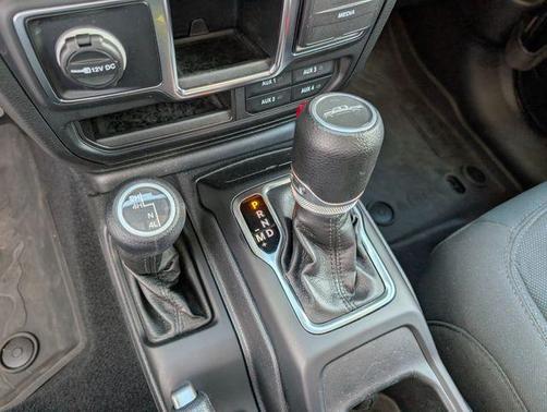 Black Clearcoat 2023 Jeep Gladiator Sport
