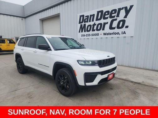 Bright White Clearcoat 2026 Jeep Grand Cherokee L Laredo