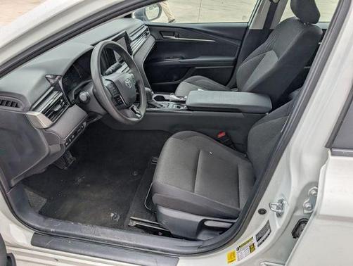 Ice 2025 Toyota Camry SE