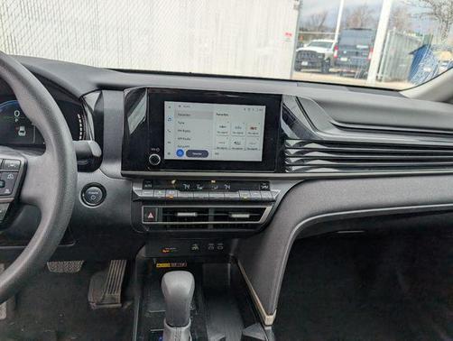 Ice 2025 Toyota Camry SE